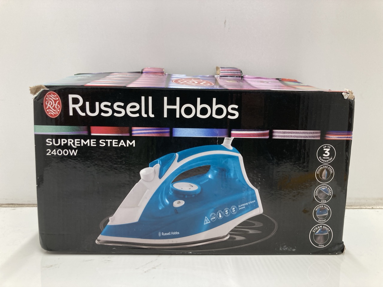 Lot 262  
            Edinburgh SR24 - Delivery Only 

                
QUANTITY OF KITCHEN & APPLIANCES ITEMS TO INCLUDE RUSEELL HOBBS SUPER STEAM IRON:...