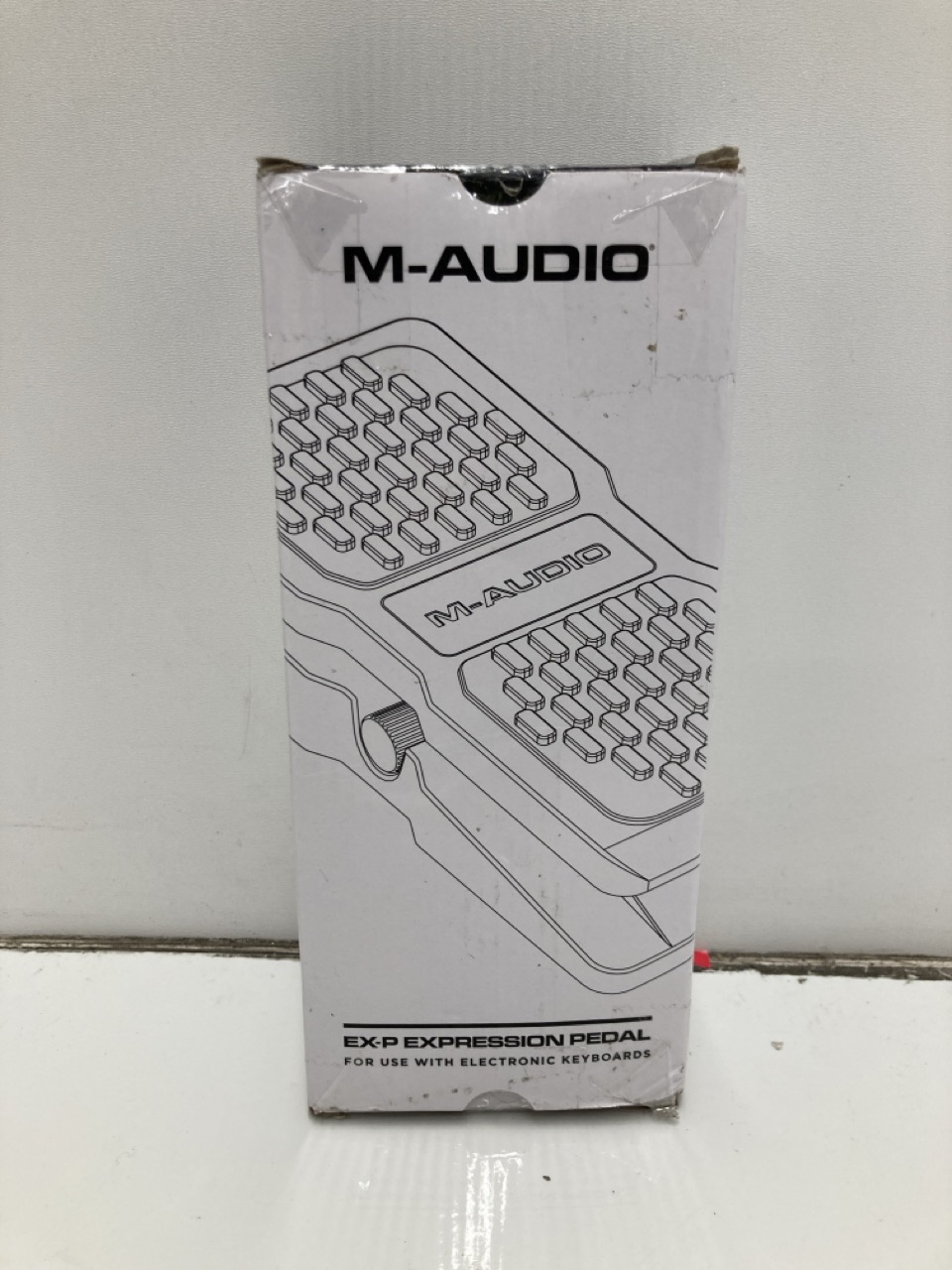 Lot 268  
            Edinburgh SR24 - Delivery Only 

                
QUANTITY OF TV & AUDIO ITEMS TO INCLUDE KORG - MONOTRON-DELAY ANALOG RIBBON SYNTH...