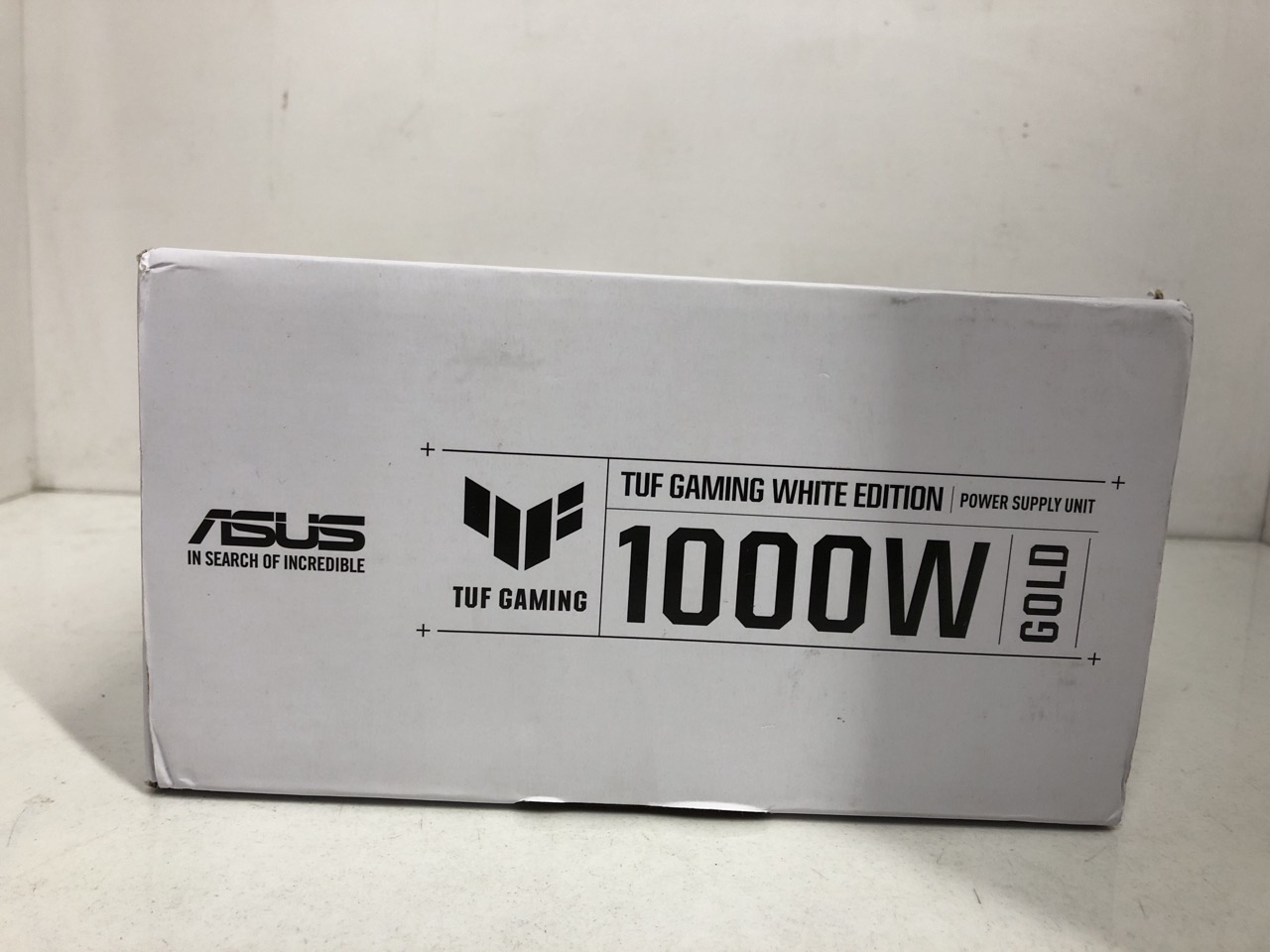 Lot 281  
            Edinburgh SR24 - Delivery Only 

                
TUF GAMING WHITE EDITION 1000W GOLD POWER SUPPLY : LOCATION - E RACK