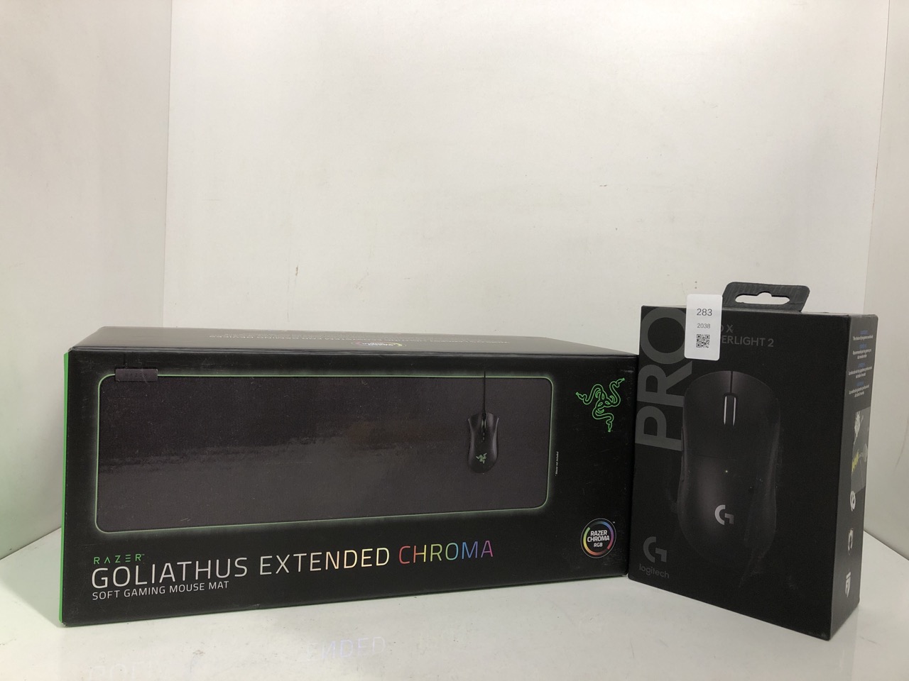 Lot 283  
            Edinburgh SR24 - Delivery Only 

                
RAZER GOLIATHUS EXTENDED CHROMA - SOFT EXTENDED GAMING MOUSE MAT CHROMA RGB LIGHT...