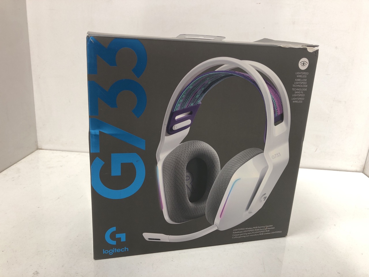 Lot 285  
            Edinburgh SR24 - Delivery Only 

                
LOGITECH G733 LIGHTSPEED WIRELESS GAMING HEADSET WITH SUSPENSION HEADBAND, LIGHTS...