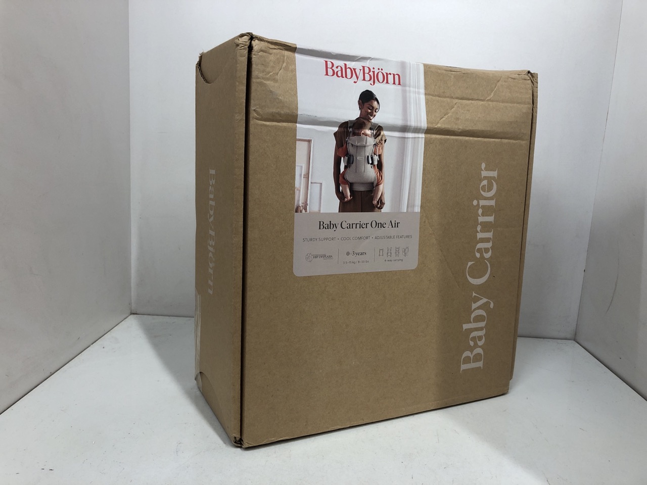 Lot 295  
            Edinburgh SR24 - Delivery Only 

                
BABYBJÖRN BABY CARRIER ONE AIR, 3D MESH, GREY BEIGE.: LOCATION - E RACK