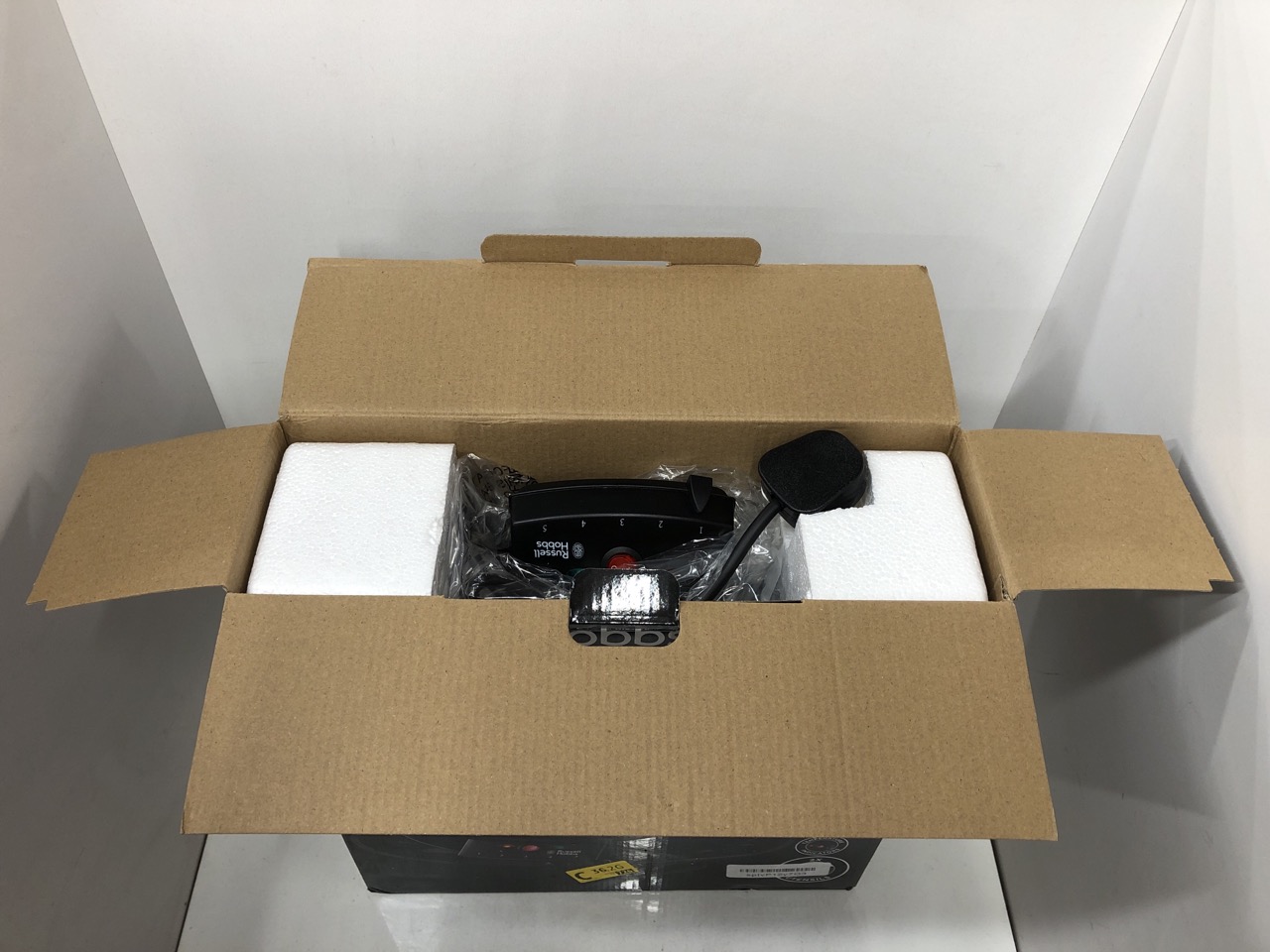 Lot 297  
            Edinburgh SR24 - Delivery Only 

                
QUANTITY OF KITCHEN & APPLIANCES ITEMS TO INCLUDE MORPHY RICHARDS 460300 SLOW COO...