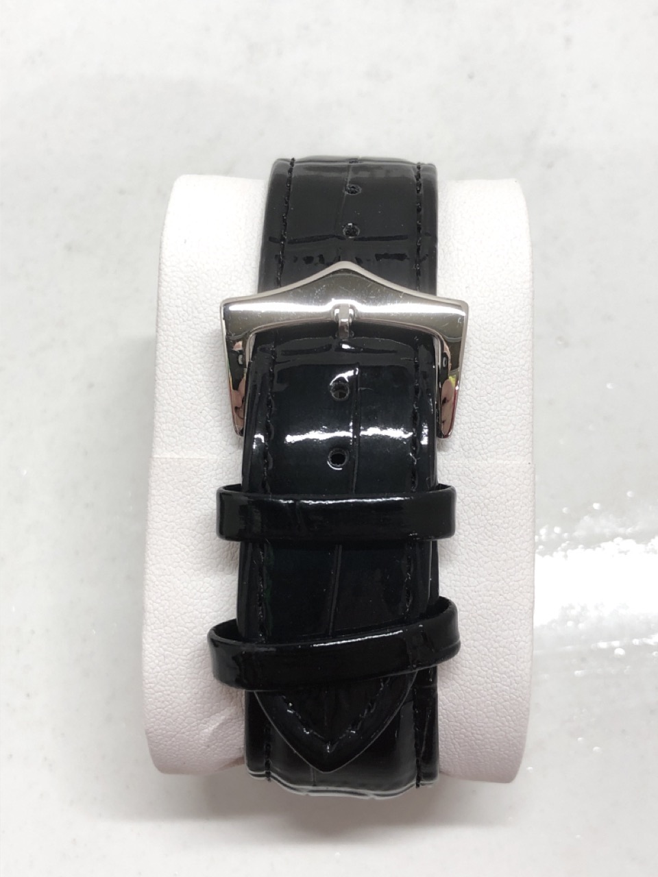 Lot 2  
            Edinburgh SR24 - Delivery Only 

                
MENS FRANK SCHMIFT WATCH - TEXTURED DIAL WITH DATE - LEATHER STRAP - MODEL:FSL AM...