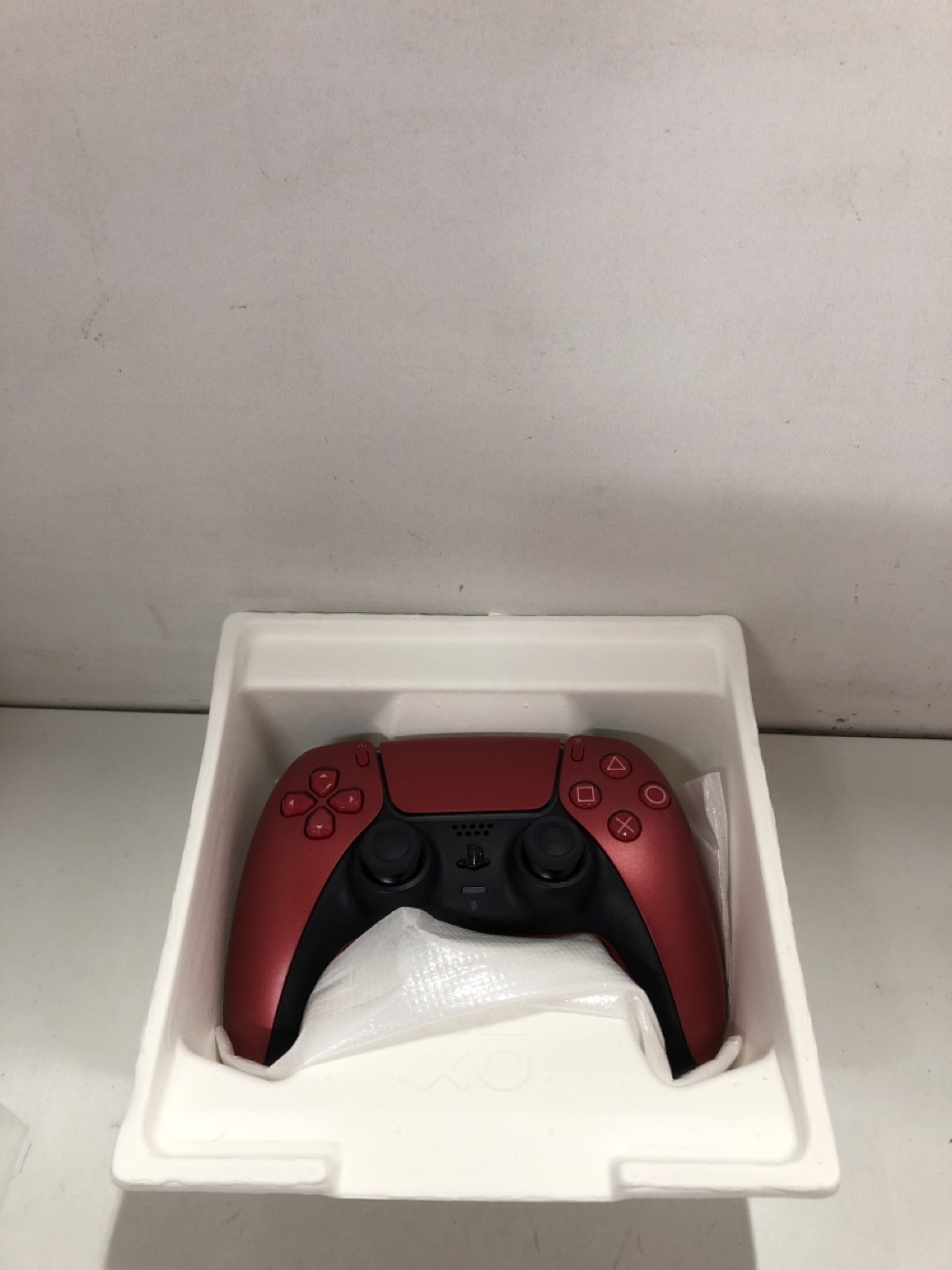 Lot 309  
            Edinburgh SR24 - Delivery Only 

                
QUANTITY OF TECH & GAMING ITEMS TO INCLUDE SONY PLAYSTATION DUALSENSE WIRELESS CO... - Image 4