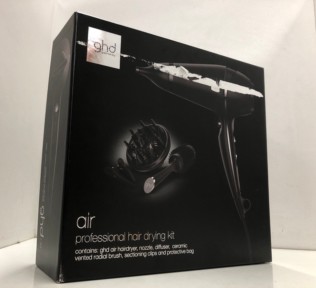 Lot 318  
            Edinburgh SR24 - Delivery Only 

                
GHD AIR  HAIR DRYER WITH DIFFUSER, CERAMIC RADIAL BRUSH, CONCENTRATOR NOZZLE AND ...