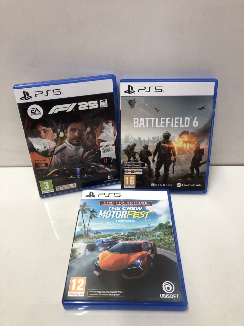 Lot 329  
            Edinburgh SR24 - Delivery Only 

                
QUANTITY OF TECH & GAMING ITEMS TO INCLUDE GABBY'S DOLLHOUSE: READY TO PARTY - PS... - Image 2