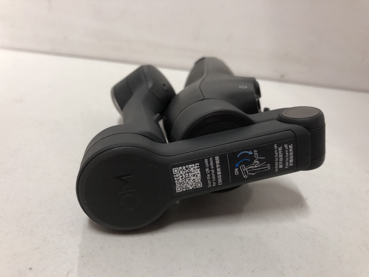 Lot 332  
            Edinburgh SR24 - Delivery Only 

                
DJI OSMO MOBILE 7P GIMBAL STABILIZER FOR IPHONE, ANDROID, NATIVE TRACKING, LIGHTI...