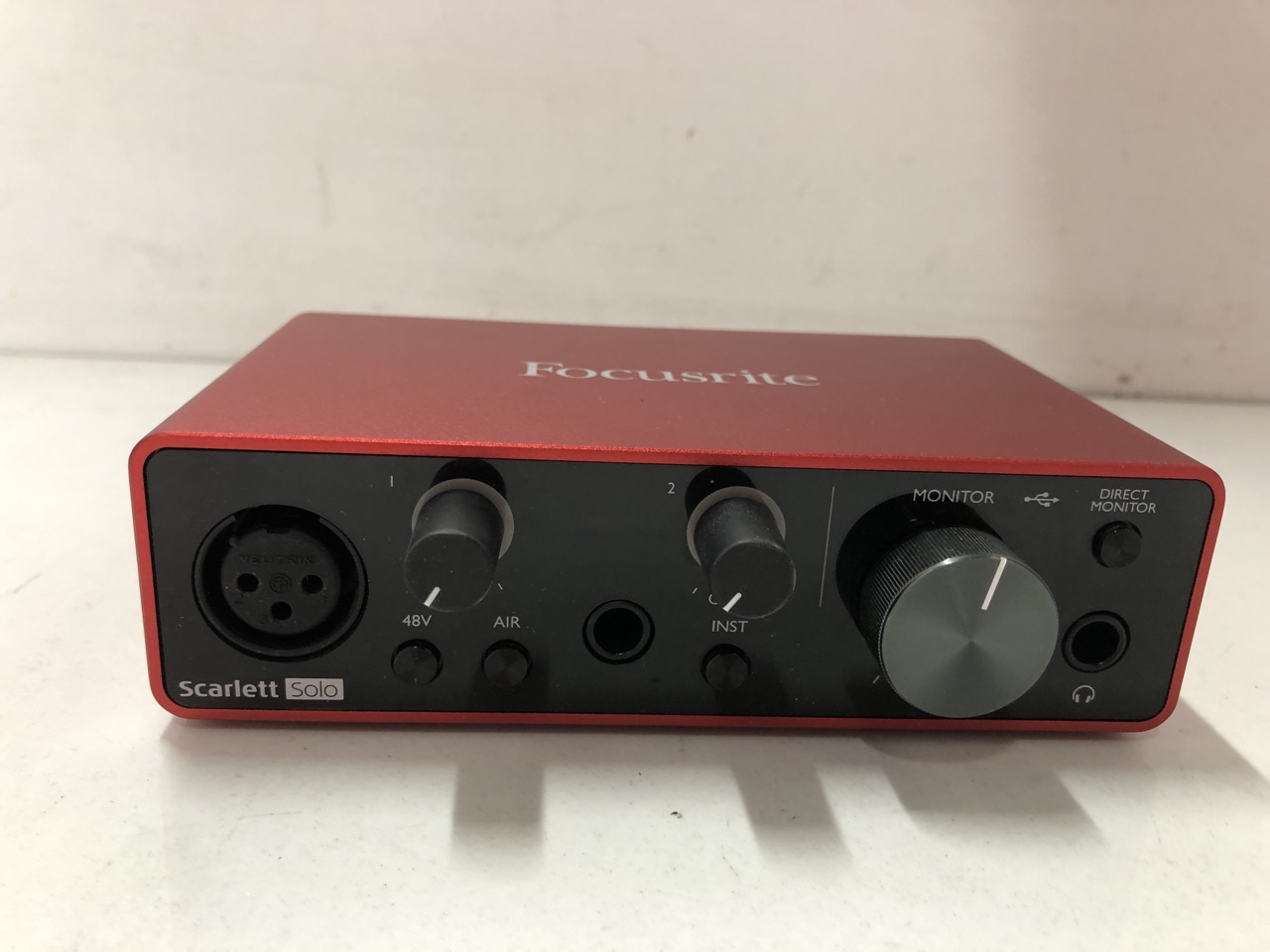 Lot 333  
            Edinburgh SR24 - Delivery Only 

                
QUANTITY OF TV & AUDIO ITEMS TO INCLUDE RØDE AI-MICRO ULTRA COMPACT DUAL CHANNEL ... - Image 4