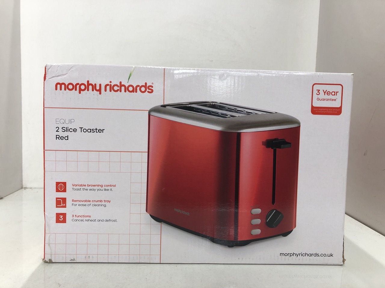 Lot 345  
            Edinburgh SR24 - Delivery Only 

                
QUANTITY OF KITCHEN & APPLIANCES ITEMS TO INCLUDE RUSSELL HOBBS FOOD PROCESSOR [M...