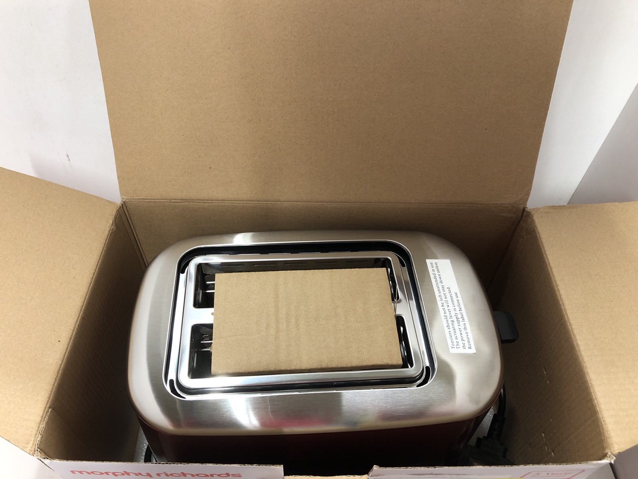 Lot 345  
            Edinburgh SR24 - Delivery Only 

                
QUANTITY OF KITCHEN & APPLIANCES ITEMS TO INCLUDE RUSSELL HOBBS FOOD PROCESSOR [M...