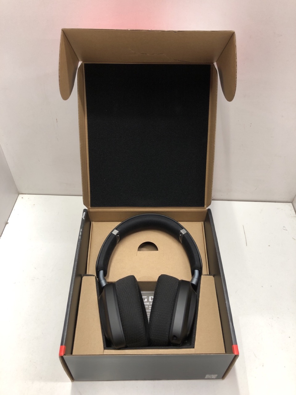 Lot 347  
            Edinburgh SR24 - Delivery Only 

                
ROG DELTA II TRI-MODE WIELESS GAMING HEADSET : LOCATION - E RACK - Image 3