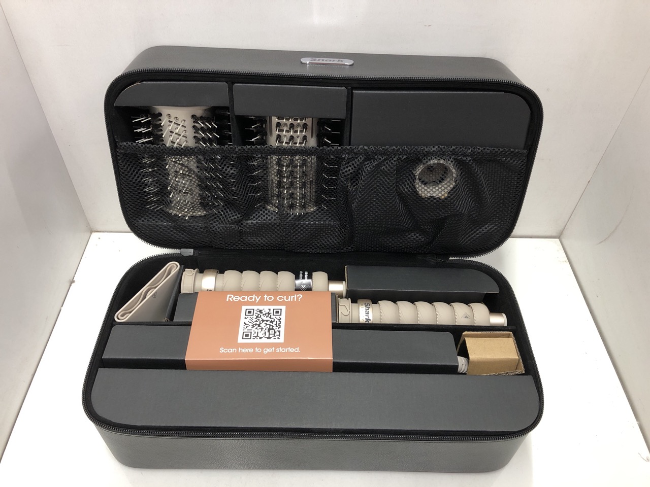 Lot 350  
            Edinburgh SR24 - Delivery Only 

                
SHARK FLEXSTYLE 5-IN-1 AIR STYLER & HAIR DRYER WITH AUTO-WRAP CURLERS, PADDLE BRU... - Image 4