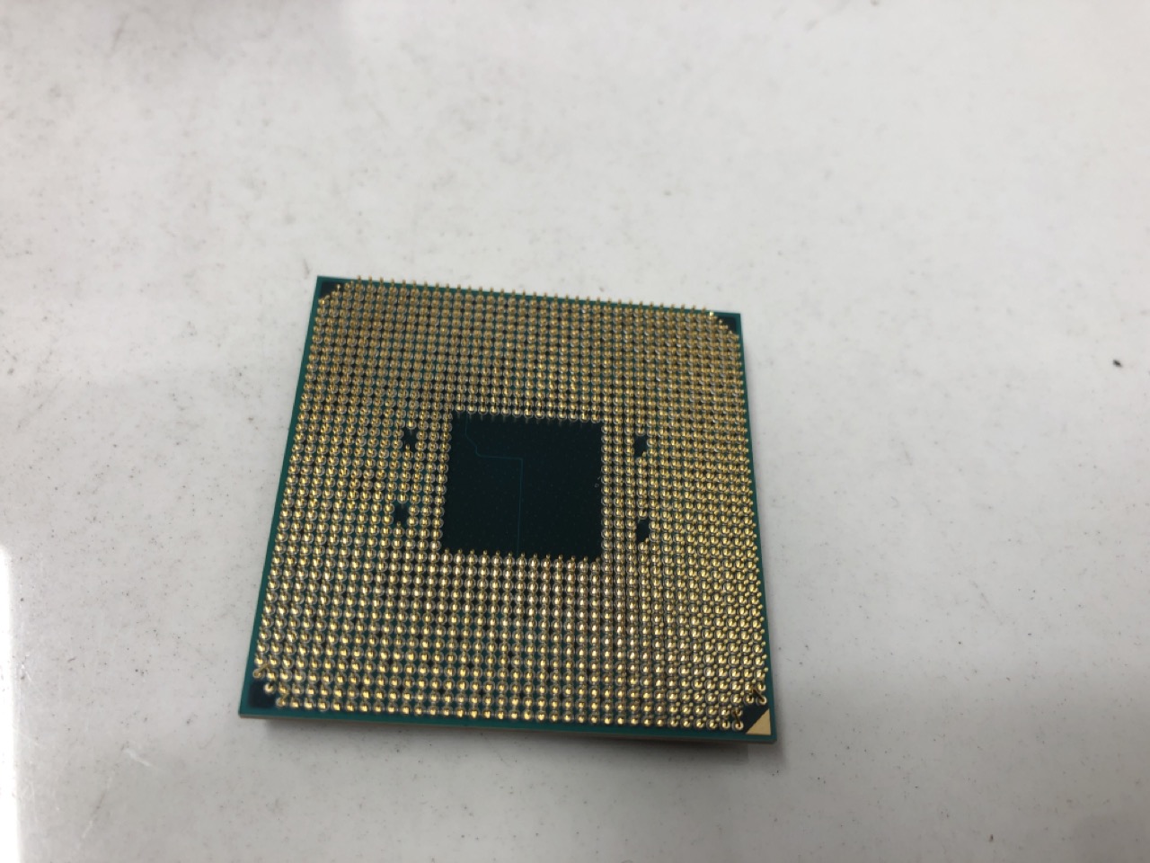 Lot 351  
            Edinburgh SR24 - Delivery Only 

                
AMDA RYZEN 5000 SERIES PROCCESOR: LOCATION - E RACK