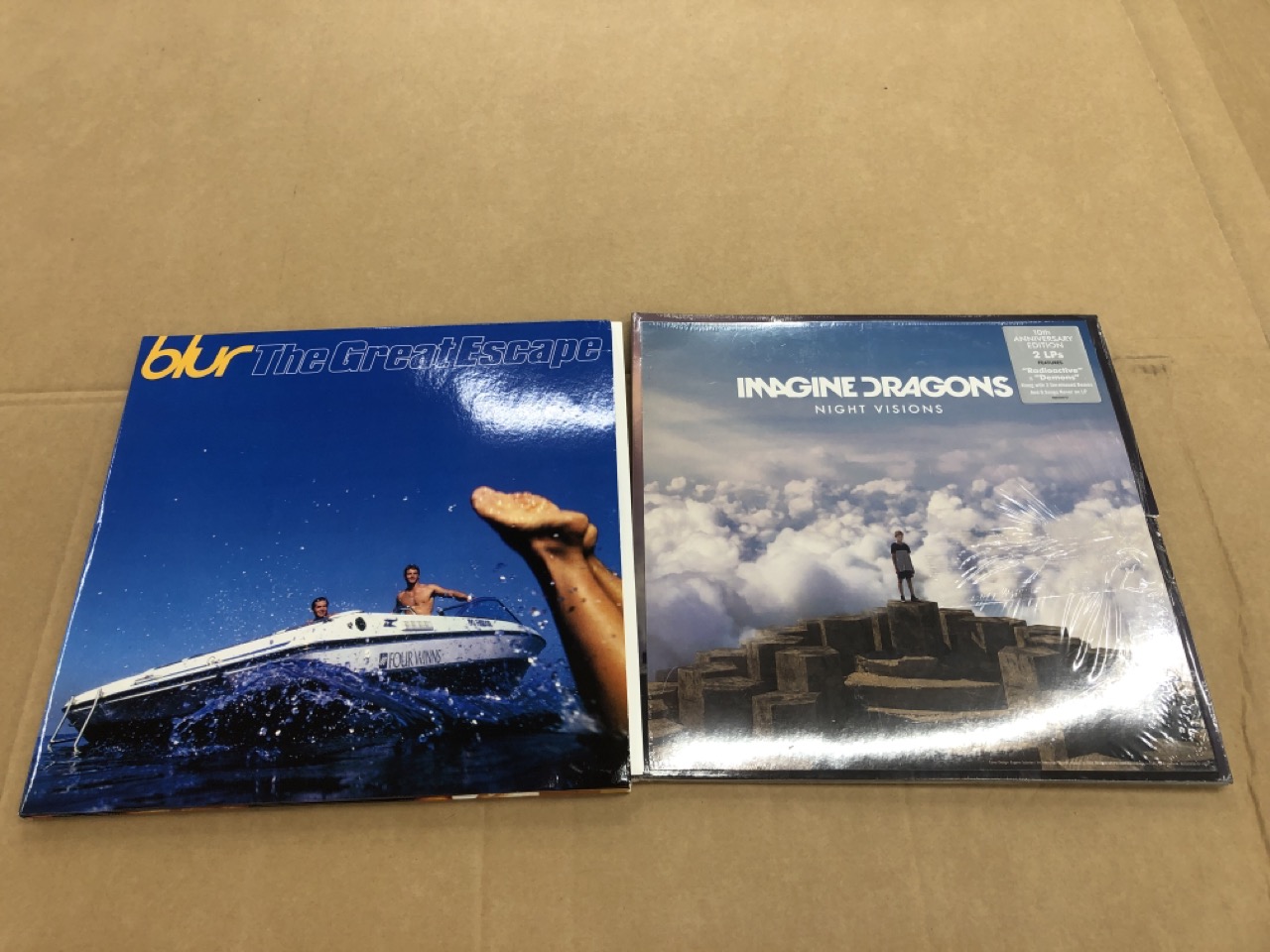 Lot 354  
            Edinburgh SR24 - Delivery Only 

                
QUANTITY OF VINYLS TO INCLUDE DEMON DAYS [VINYL]: LOCATION - E RACK - Image 3