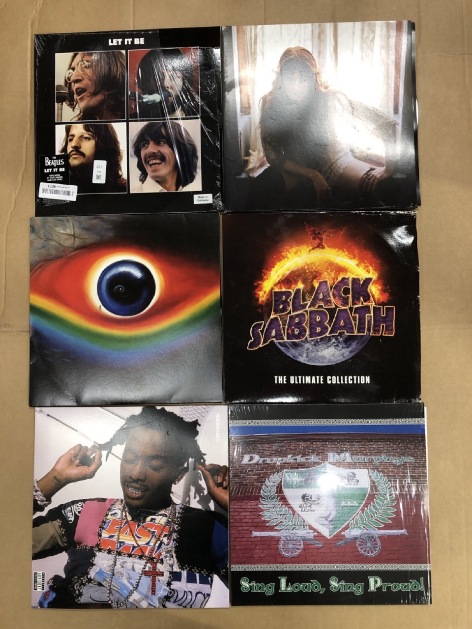 Lot 357  
            Edinburgh SR24 - Delivery Only 

                
QUANTITY OF VINYLS TO INCLUDE PLAYBOI CARTI [VINYL]: LOCATION - E RACK