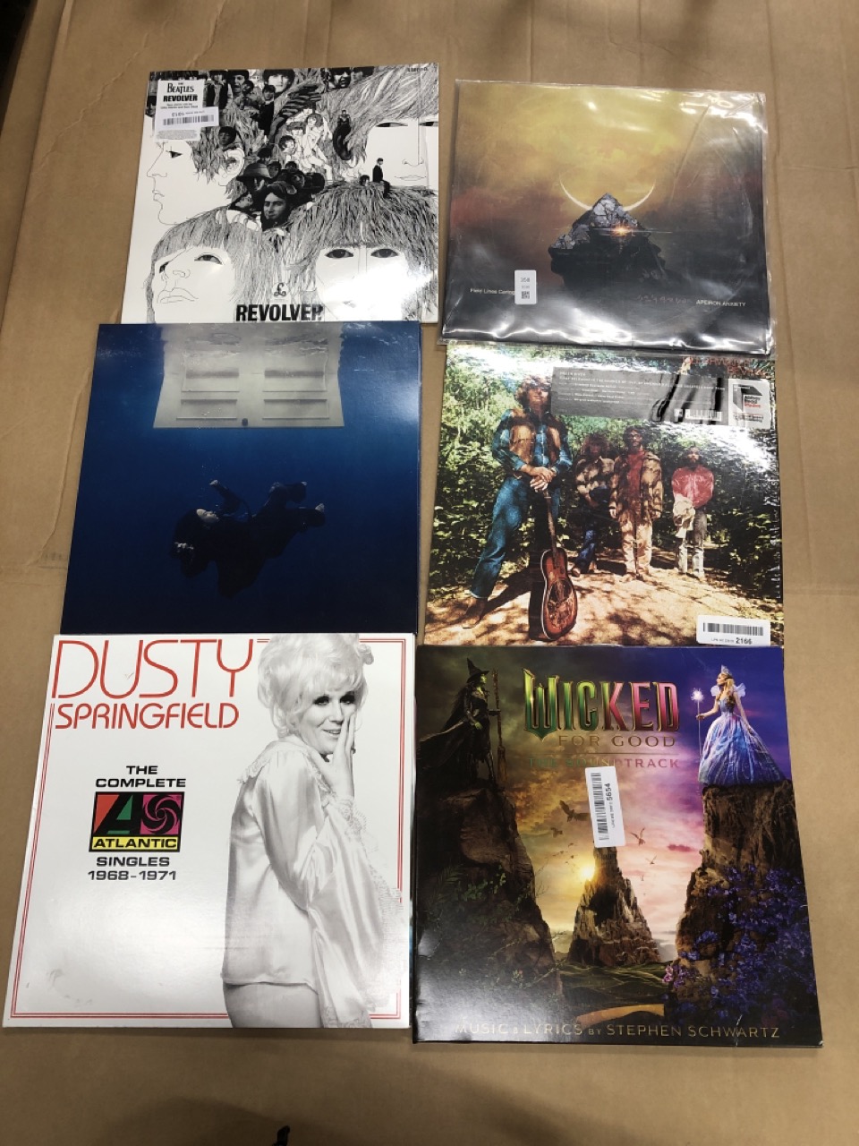 Lot 358  
            Edinburgh SR24 - Delivery Only 

                
QUANTITY OF VINYLS TO INCLUDE APEIRON ANXIETY [VINYL]: LOCATION - E RACK