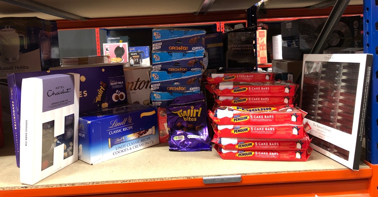 Lot 361  
            Edinburgh SR24 - Delivery Only 

                
QUANTITY OF FOOD & DRINK ITEMS TO INCLUDE MCVITIE'S PENGUIN MILKSHAKE CAKE BARS, ...