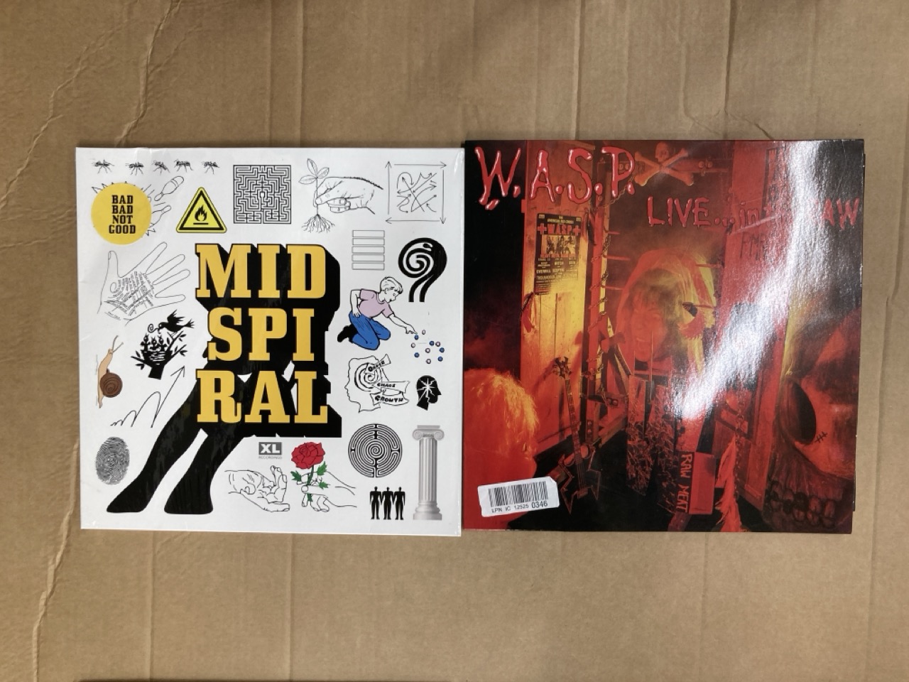 Lot 369  
            Edinburgh SR24 - Delivery Only 

                
QUANTITY OF VINYLS  TO INCLUDE THE CLEARING  [VINYL]: LOCATION - F RACK