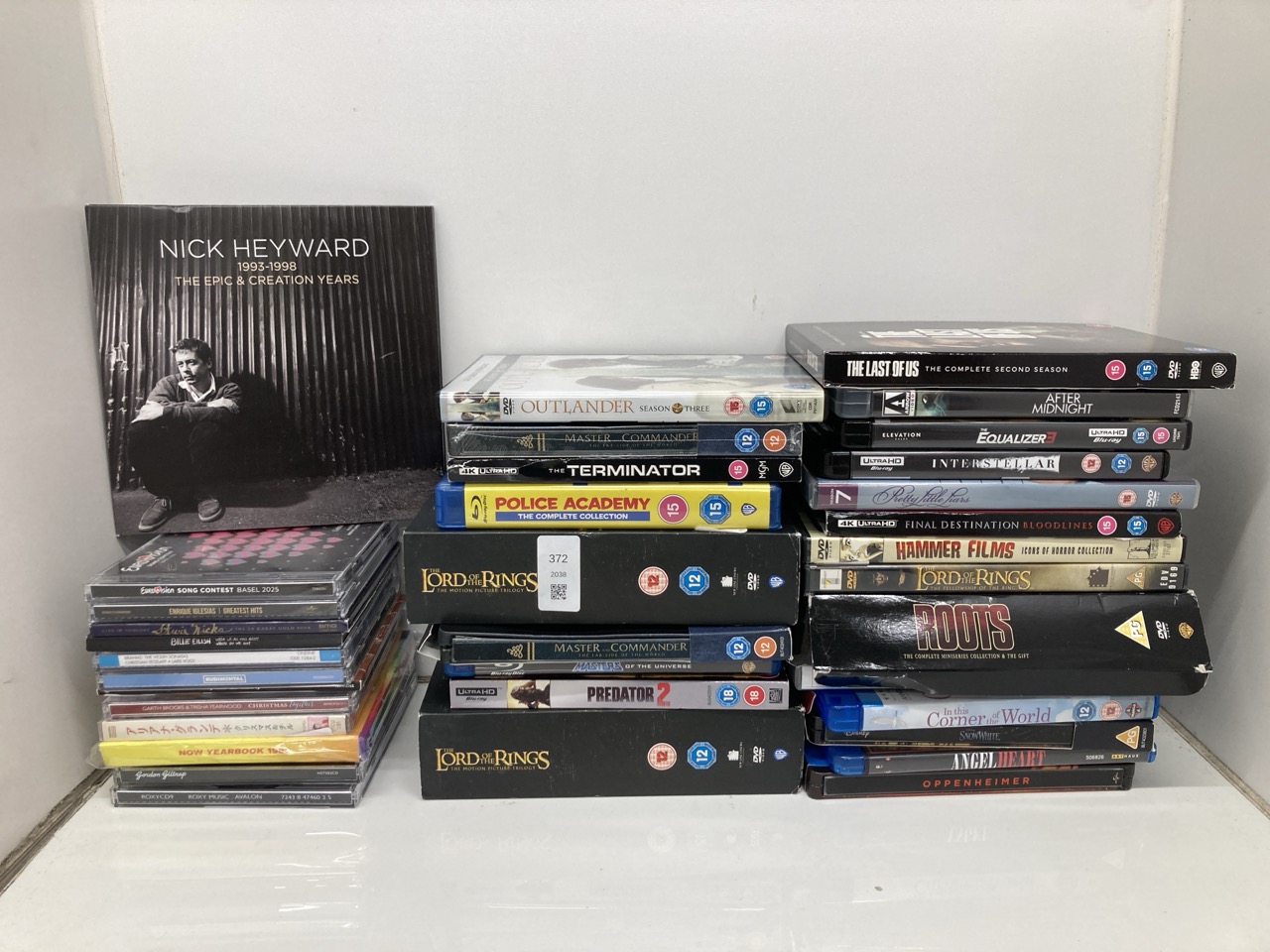 Lot 372  
            Edinburgh SR24 - Delivery Only 

                
QUANTITY OF TV & AUDIO ITEMS TO INCLUDE NICK HEYWARD, EPIC & CREATION YEARS - DEL...