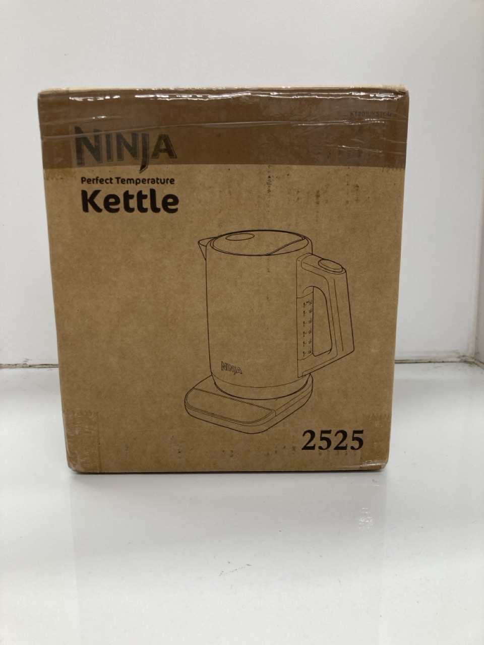 Lot 379  
            Edinburgh SR24 - Delivery Only 

                
QUANTITY OF KITCHEN & APPLIANCES TO INCLUDE MOKA POT COFFEE MAKER: LOCATION - F RACK - Image 2