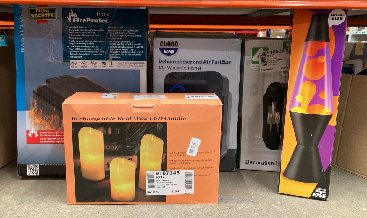Lot 380  
            Edinburgh SR24 - Delivery Only 

                
QUANTITY OF KITCHEN & APPLIANCES ITEMS TO INCLUDE EXTSUD SET OF 3 RECHARGEABLE RE...