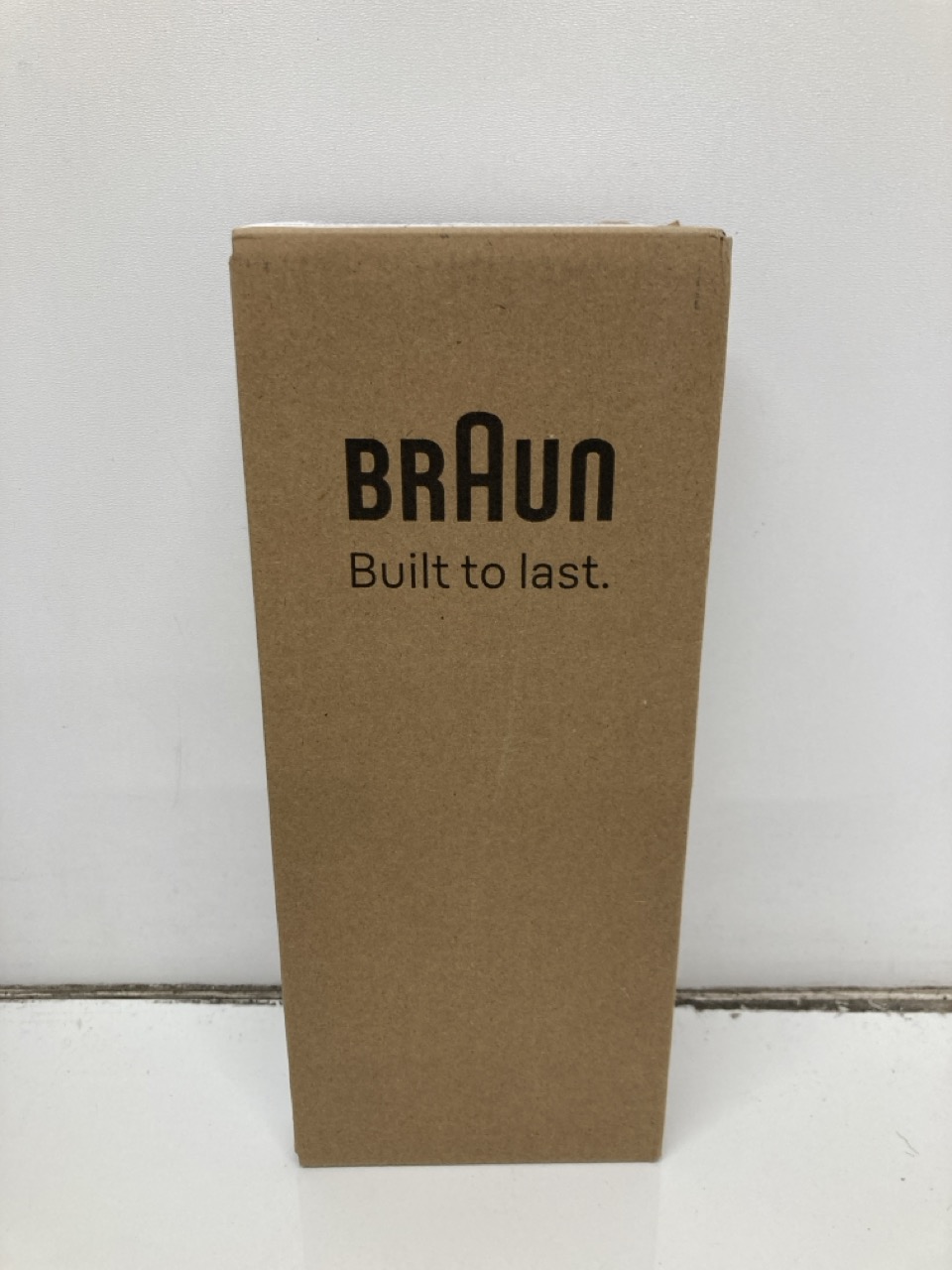 Lot 384  
            Edinburgh SR24 - Delivery Only 

                
QUANTITY OF HEALTH & BEAUTY ITEMS TO INCLUDE BRAUN BEARD TRIMMER MEN SERIES 5, ME... - Image 3