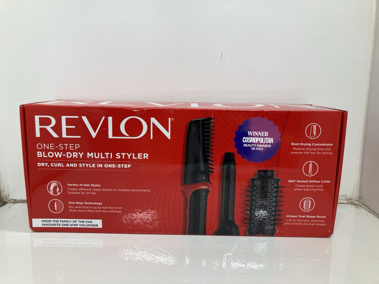 Lot 386  
            Edinburgh SR24 - Delivery Only 

                
QUANTITY OF HEALTH & BEAUTY ITEMS TO INCLUDE REVLON ONE-STEP BLOW-DRY MULTI STYLE...
