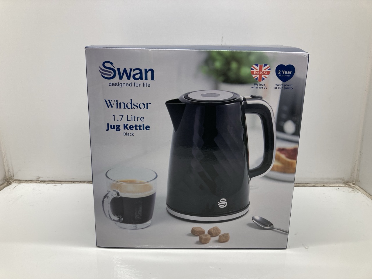 Lot 393  
            Edinburgh SR24 - Delivery Only 

                
QUANTITY OF KITCHEN & APPLIANCES ITEMS TO INCLUDE SWAN SK14611BLK WINDSOR RAPID B... - Image 3