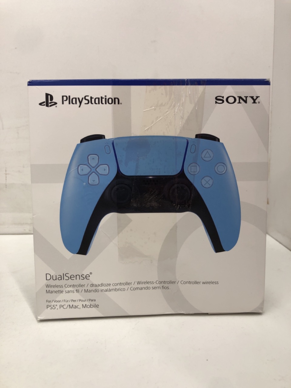 Lot 418  
            Edinburgh SR24 - Delivery Only 

                
QUANTITY OF TECH & GAMING ITEMS TO INCLUDE PLAYSTATION SONY DUALSENSE WIRELESS CO... - Image 2