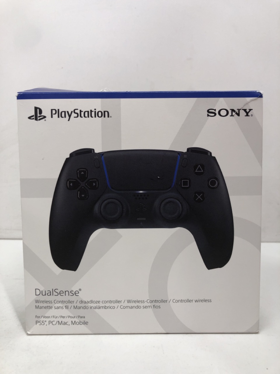 Lot 419  
            Edinburgh SR24 - Delivery Only 

                
QUANTITY OF TECH & GAMING ITEMS TO INCLUDE PLAYSTATION SONY DUALSENSE WIRELESS CO... - Image 2