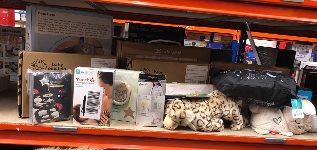 Lot 425  
            Edinburgh SR24 - Delivery Only 

                
QUANTITY OF BABY & TODDLER ITEMS TO INCLUDE MUNCHKIN FLOW 20MM NIPPLE SHIELD+ | S...