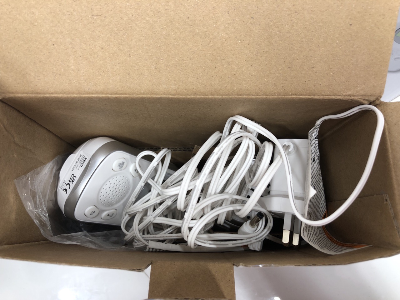Lot 428  
            Edinburgh SR24 - Delivery Only 

                
VTECH AM706-1W BABY MONITOR WITH LONG RANGE, UP TO 1,000FT, CLEAR SOUND, 2-WAY AU...