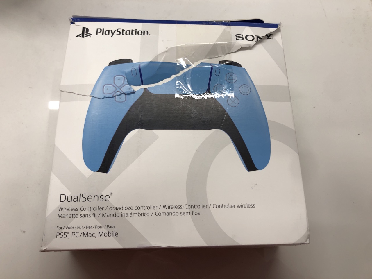 Lot 442  
            Edinburgh SR24 - Delivery Only 

                
QUANTITY OF TECH & GAMING ITEMS TO INCLUDE PLAYSTATION SONY DUALSENSE WIRELESS CO... - Image 3