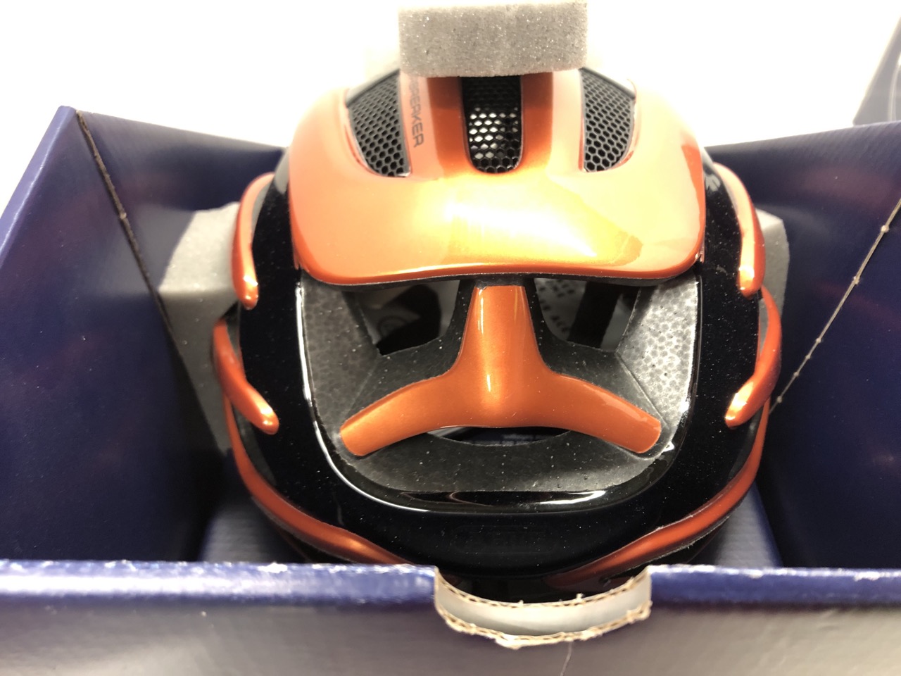 Lot 449  
            Edinburgh SR24 - Delivery Only 

                
ABUS AIRBREAKER RACING BIKE HELMET - HIGH-END BIKE HELMET FOR PROFESSIONAL CYCLIN... - Image 4