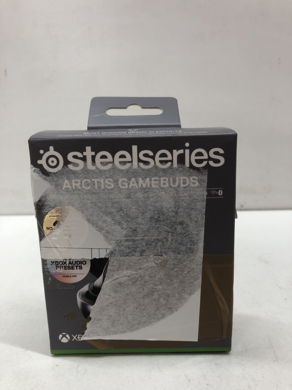 Lot 452  
            Edinburgh SR24 - Delivery Only 

                
STEELSERIES ARCTIS GAMEBUDS™ FOR XBOX WIRELESS GAMING HEADSET - 2.4GHZ + BT 5.3 -...