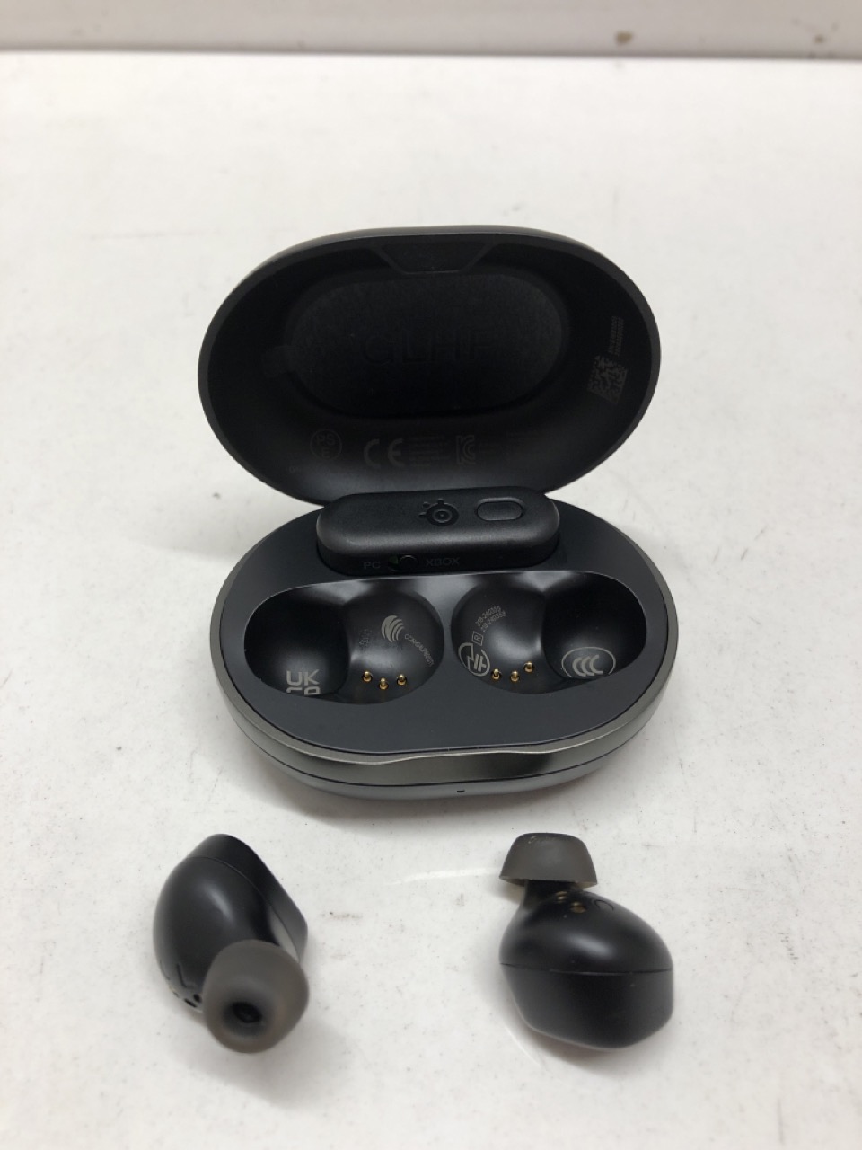 Lot 452  
            Edinburgh SR24 - Delivery Only 

                
STEELSERIES ARCTIS GAMEBUDS™ FOR XBOX WIRELESS GAMING HEADSET - 2.4GHZ + BT 5.3 -... - Image 4