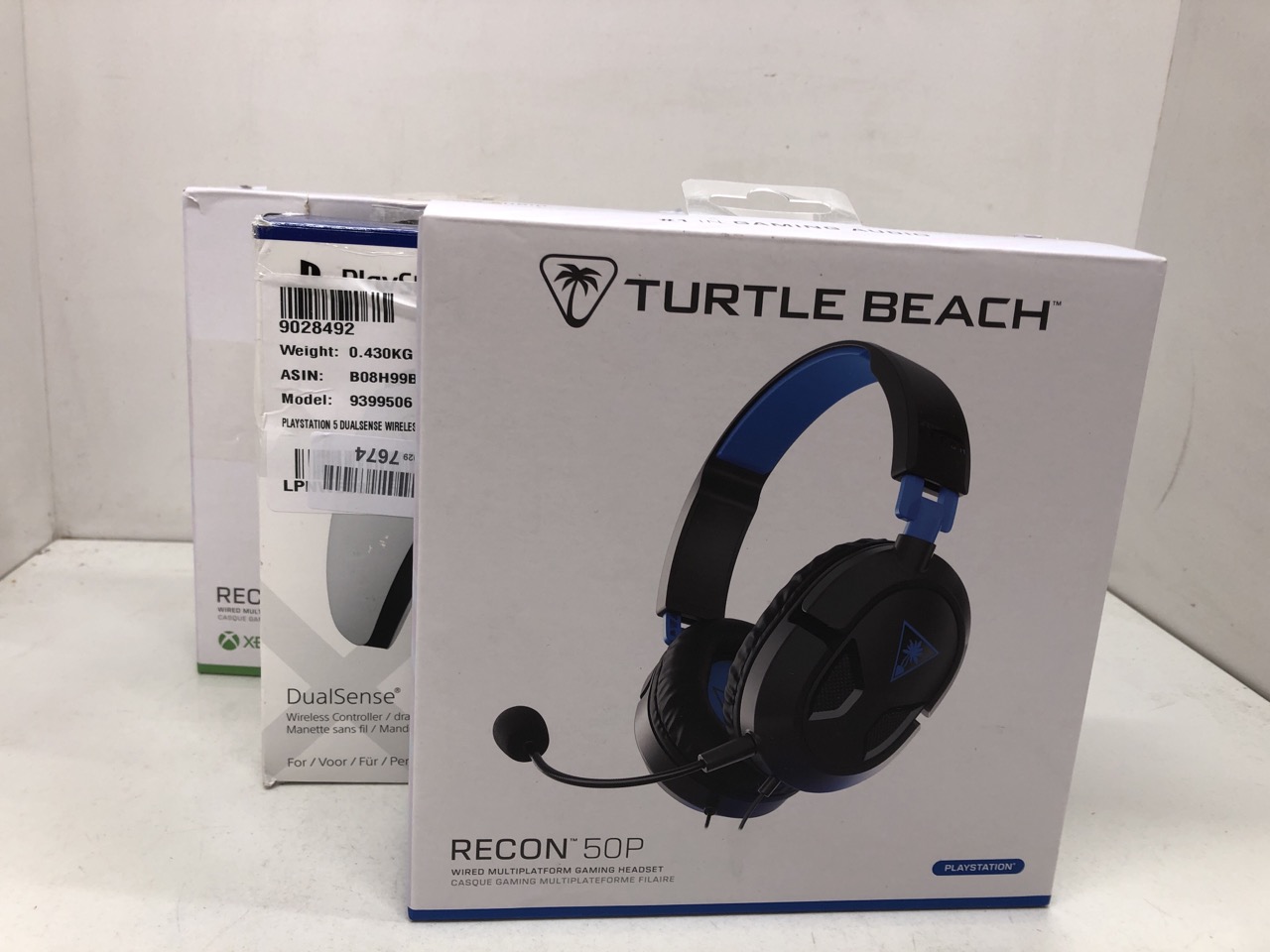 Lot 453  
            Edinburgh SR24 - Delivery Only 

                
QUANTITY OF TECH & GAMING ITEMS TO INCLUDE TURTLE BEACH RECON 50 HEADSET WIRED HE...