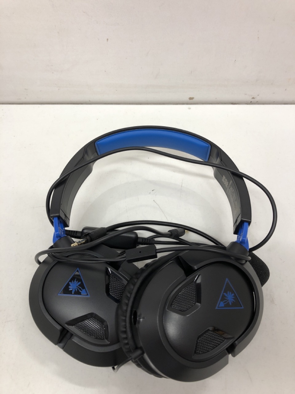Lot 453  
            Edinburgh SR24 - Delivery Only 

                
QUANTITY OF TECH & GAMING ITEMS TO INCLUDE TURTLE BEACH RECON 50 HEADSET WIRED HE... - Image 4
