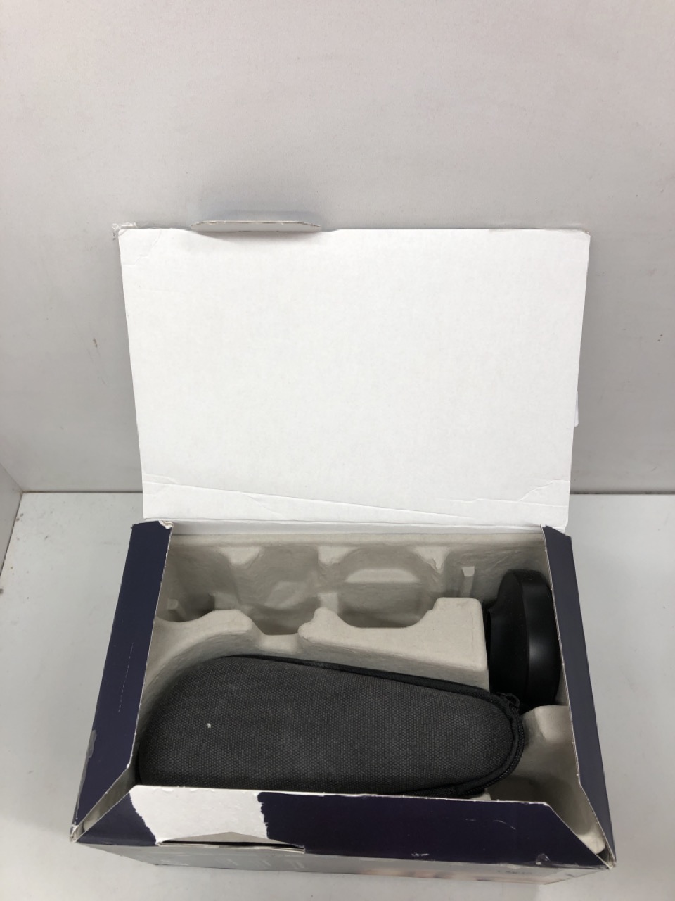 Lot 456  
            Edinburgh SR24 - Delivery Only 

                
PHILIPS SHAVER SERIES 7000 - WET & DRY MENS ELECTRIC SHAVER WITH SKINIQ TECHNOLOG... - Image 3