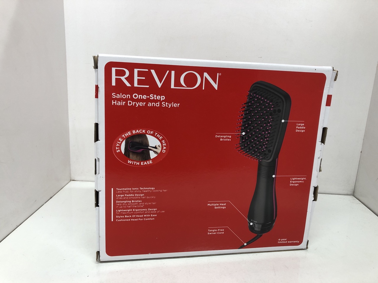Lot 463  
            Edinburgh SR24 - Delivery Only 

                
QUANTITY OF HEALTH & BEAUTY ITEMS TO INCLUDE REVLON HAIR TOOLS PRO COLLECTION SAL...