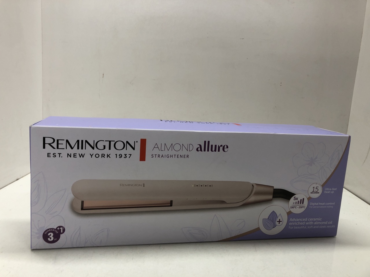 Lot 473  
            Edinburgh SR24 - Delivery Only 

                
QUANTITY OF HEALTH & BEAUTY ITEMS TO INCLUDE REVLON RVDR5823UK HARMONY DRY & STYL...