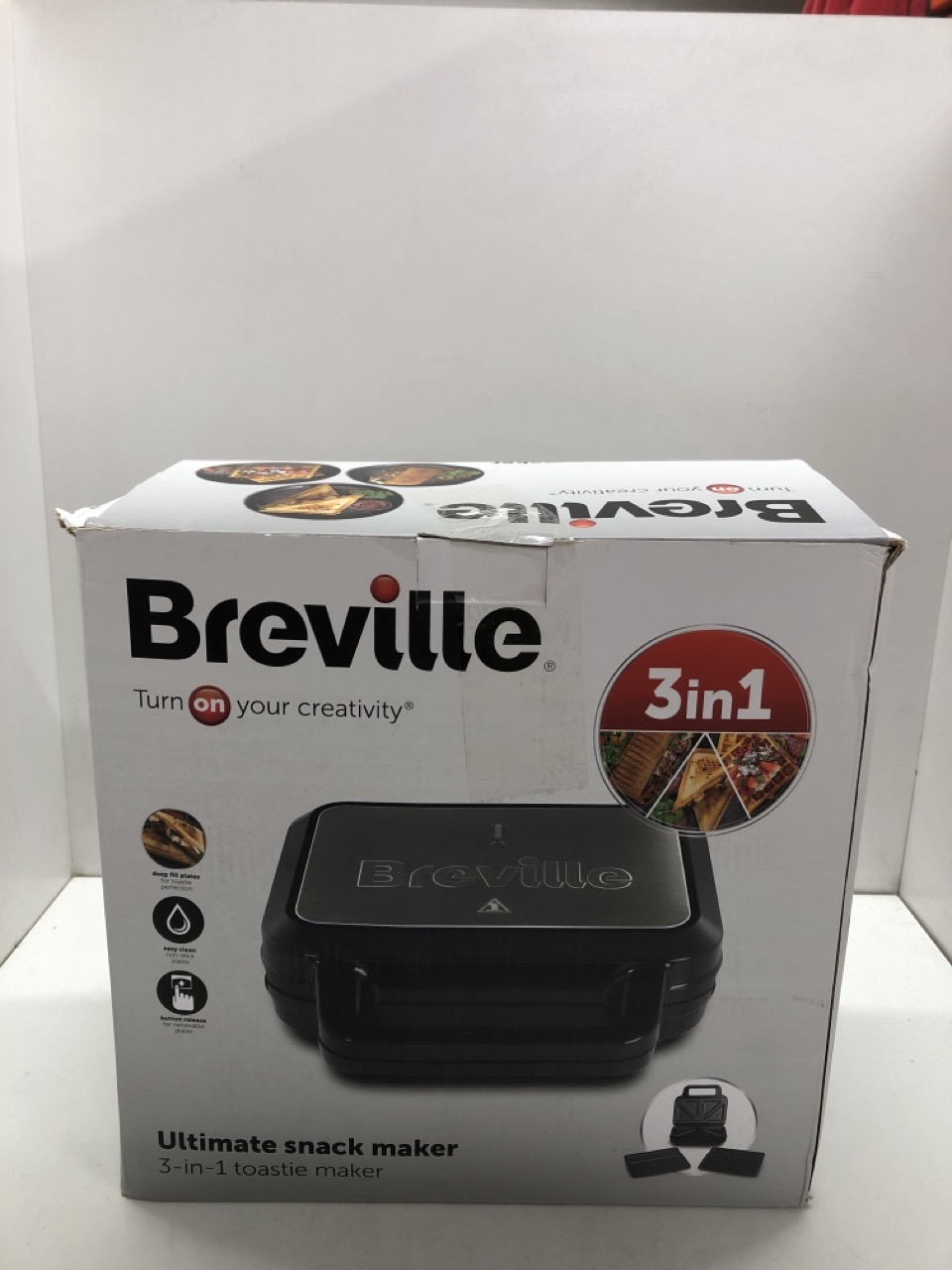 Lot 475  
            Edinburgh SR24 - Delivery Only 

                
QUANTITY OF KITCHEN & APPLIANCES ITEMS TO INCLUDE SWAN SK19034BLK WAVE CORDLESS K... - Image 2