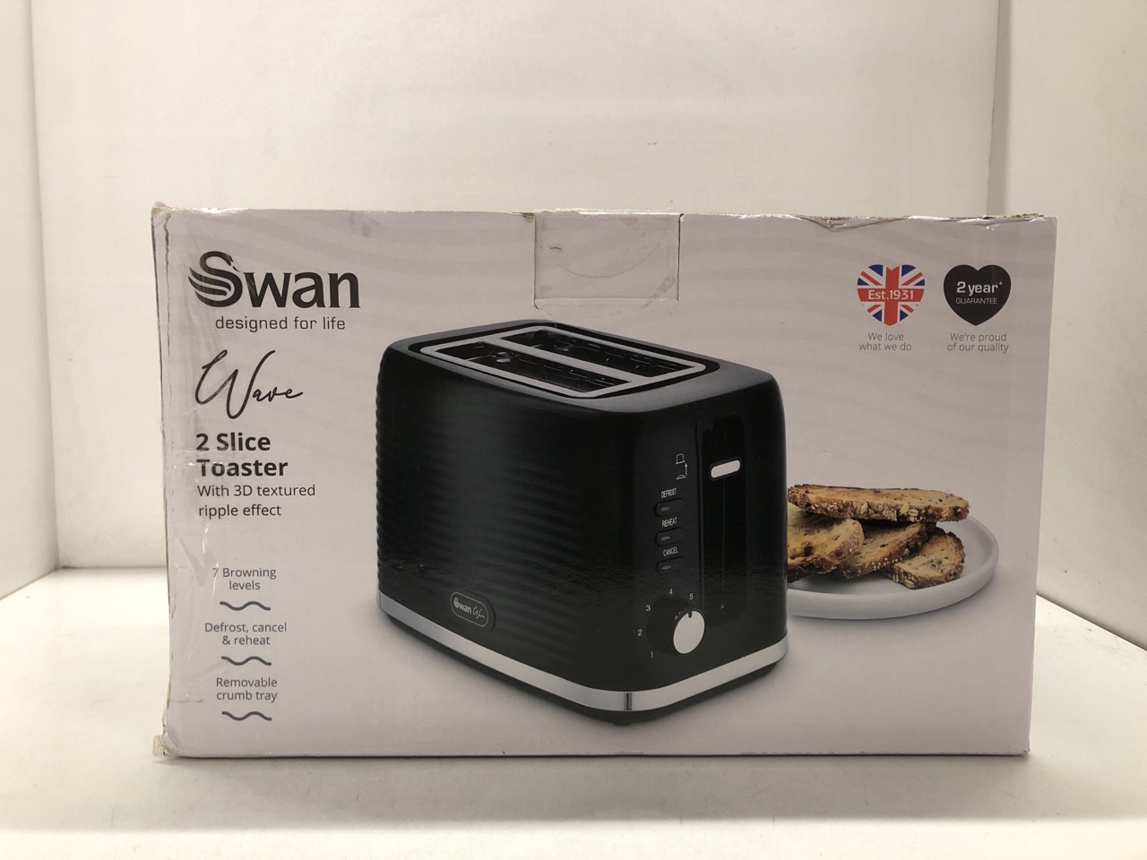 Lot 477  
            Edinburgh SR24 - Delivery Only 

                
QUANTITY OF KITCHEN & APPLIANCES ITEMS TO INCLUDE SWAN SK19026CRM SOLACE CORDLESS... - Image 3