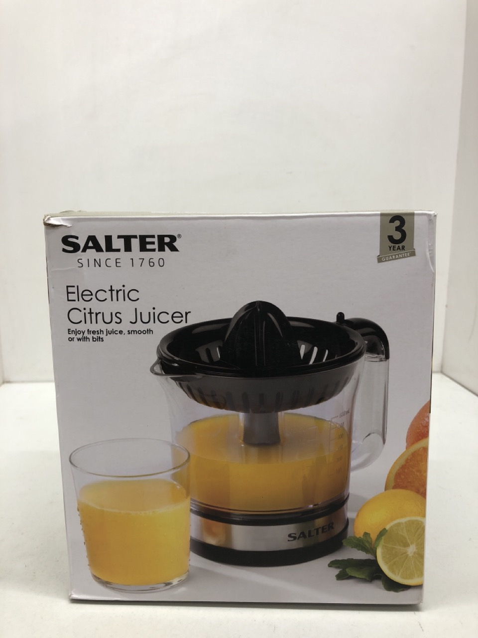 Lot 479  
            Edinburgh SR24 - Delivery Only 

                
QUANTITY OF KITCHEN & APPLIANCES ITEMS TO INCLUDE RUSSELL HOBBS MY IRON STEAM IRO... - Image 2