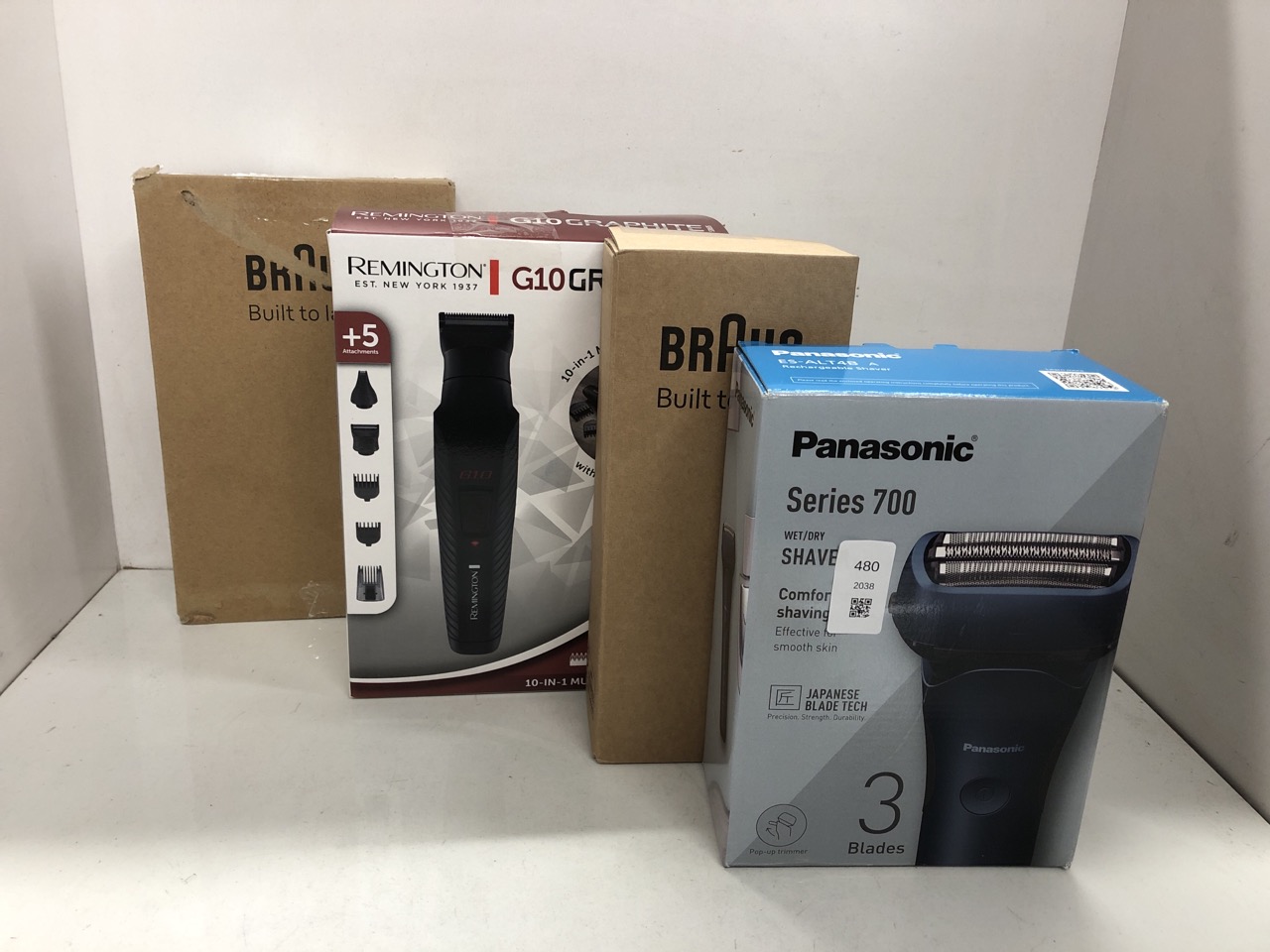 Lot 480  
            Edinburgh SR24 - Delivery Only 

                
QUANTITY OF HEALTH & BEAUTY ITEMS TO INCLUDE PANASONIC ES-ALT4B 3-BLADE WET AND D...
