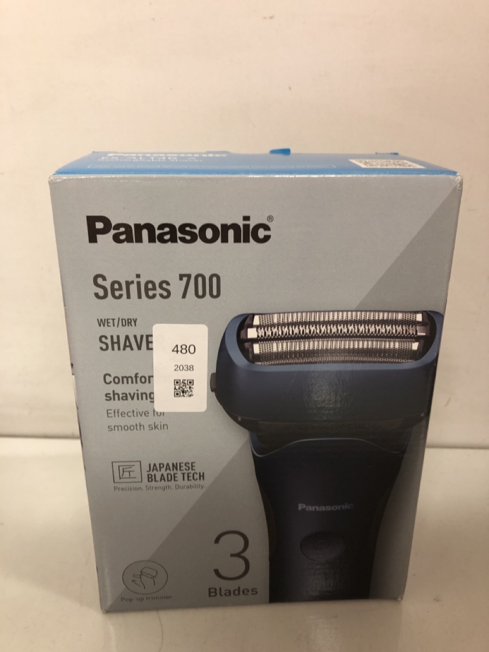 Lot 480  
            Edinburgh SR24 - Delivery Only 

                
QUANTITY OF HEALTH & BEAUTY ITEMS TO INCLUDE PANASONIC ES-ALT4B 3-BLADE WET AND D... - Image 3