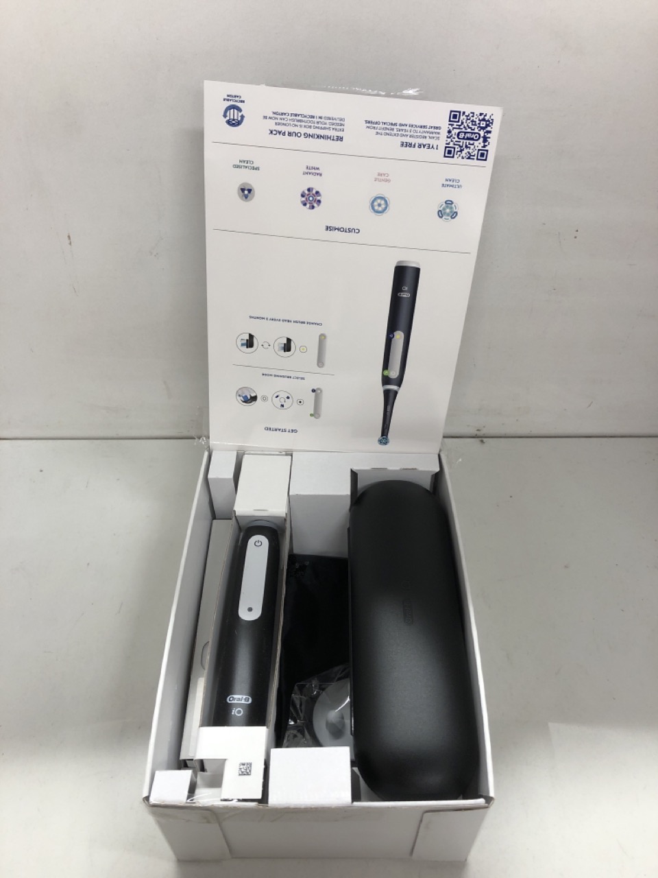 Lot 481  
            Edinburgh SR24 - Delivery Only 

                
QUANTITY OF HEALTH & BEAUTY ITEMS TO INCLUDE ORAL B IO SERIES 3 WIRELESS TOOTHBRU... - Image 4