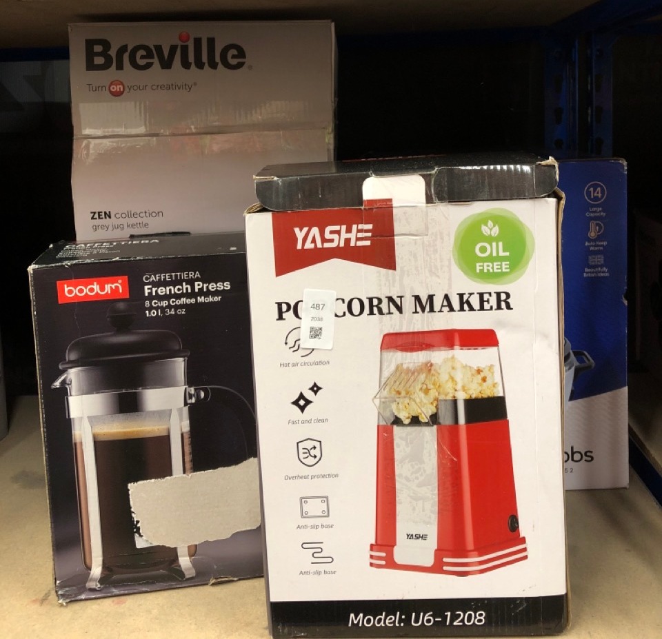 Lot 487  
            Edinburgh SR24 - Delivery Only 

                
QUANTITY OF KITCHEN & APPLIANCES ITEMS TO INCLUDE YASHE POPCORN MACHINE RETRO, 12...