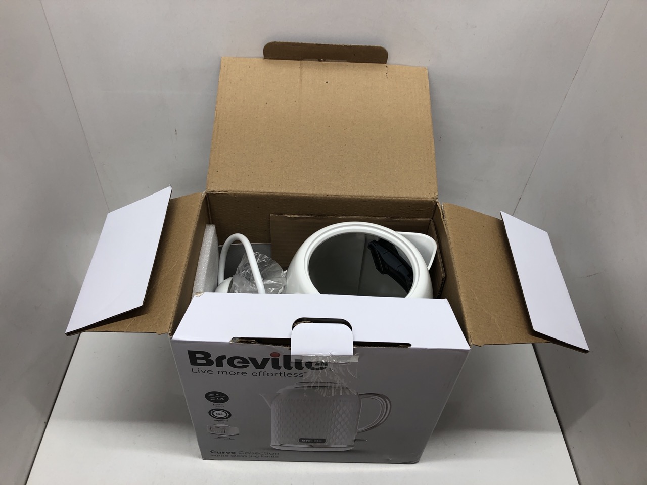 Lot 488  
            Edinburgh SR24 - Delivery Only 

                
QUANTITY OF KITCHEN & APPLIANCES ITEMS TO INCLUDE SWAN SK14611BLK WINDSOR RAPID B... - Image 4